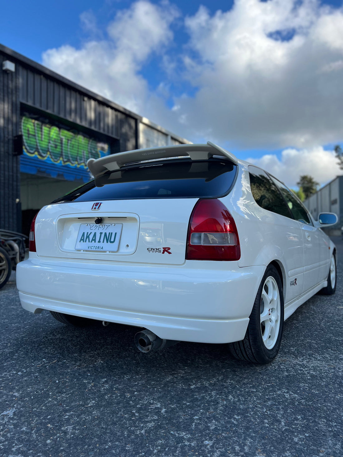 Bespoke Interior Refurbishment – Nissan R34 GTR